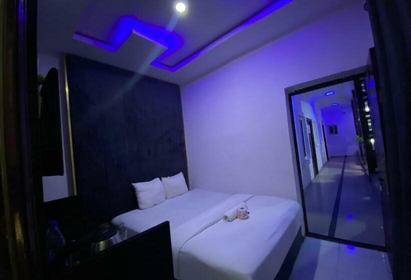 اتاق لوکس یک تخته, Palazzo Apartments