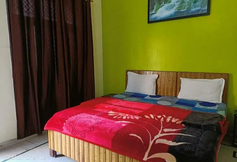 Standard-huone, Rudraksha Hotel & Restaurant By Wb Inn