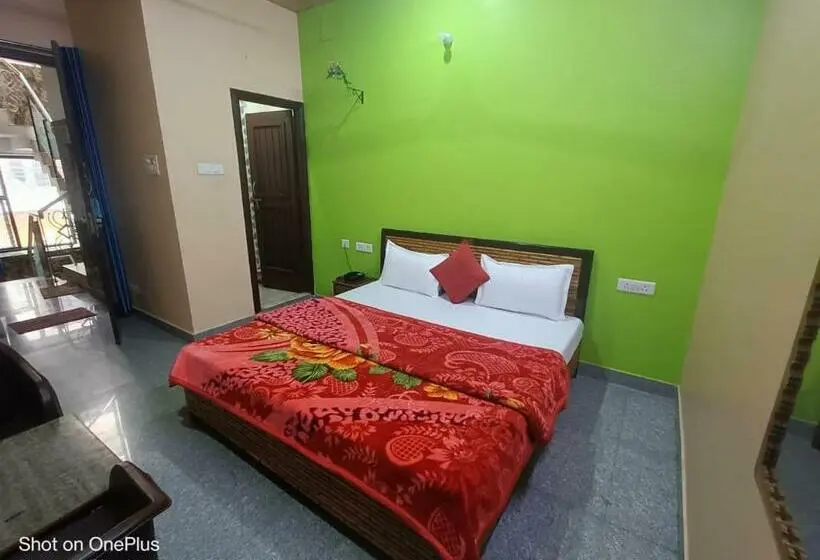 Standard-huone, Rudraksha Hotel & Restaurant By Wb Inn