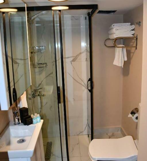 חדר אקונומי, Hmz Luxury