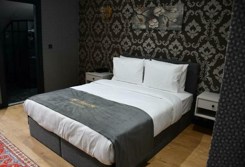 חדר אקונומי, Hmz Luxury