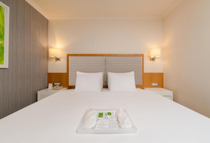 جناح عائلي, Rixos Park Belek, The Land of Legends Access