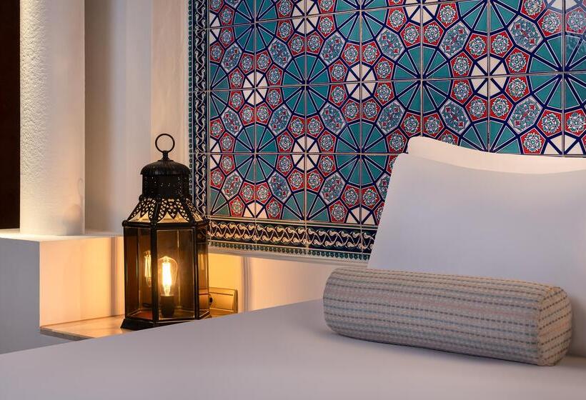 جناح مزود بجاكوزى, Rixos Park Belek, The Land of Legends Access