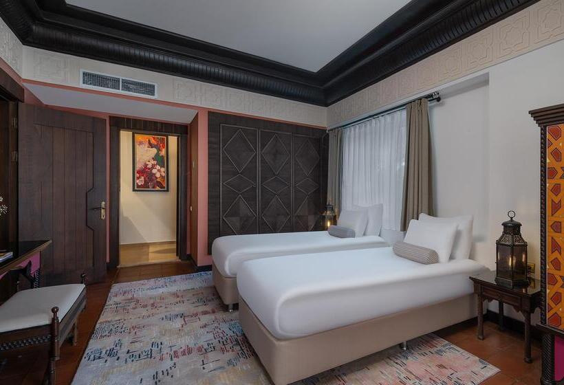 جناح مزود بجاكوزى, Rixos Park Belek, The Land of Legends Access