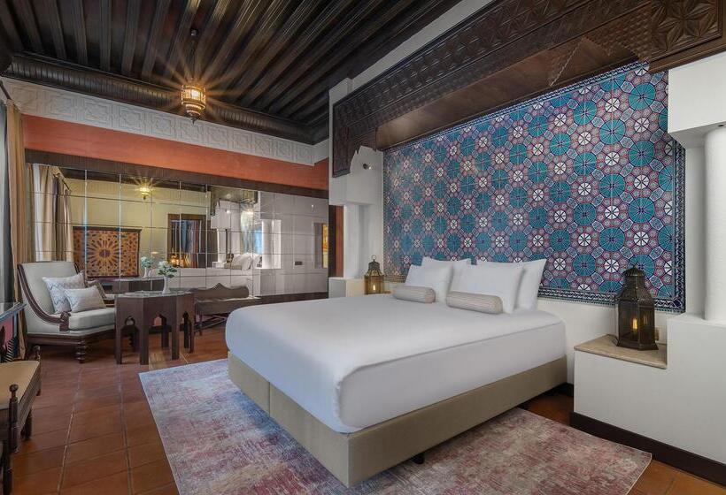 جناح مزود بجاكوزى, Rixos Park Belek, The Land of Legends Access