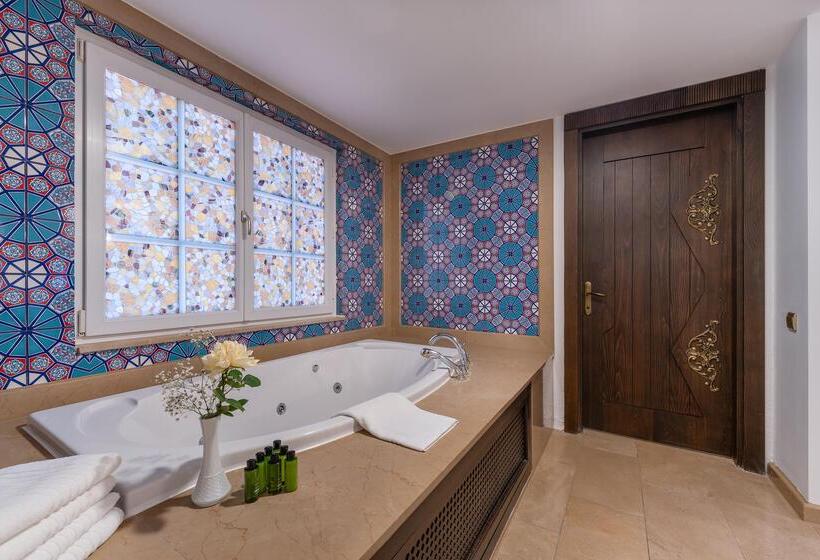 Люкс с гидромассажем, Rixos Park Belek, The Land of Legends Access