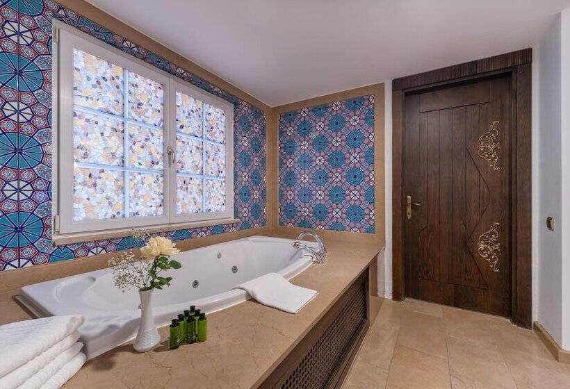 Люкс с гидромассажем, Rixos Park Belek, The Land of Legends Access