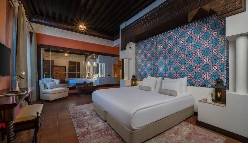 جناح مزود بجاكوزى, Rixos Park Belek, The Land of Legends Access