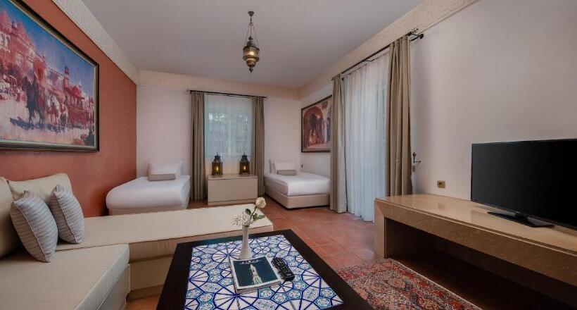 جناح مزود بجاكوزى, Rixos Park Belek, The Land of Legends Access