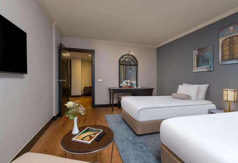 جناح عائلي, Rixos Park Belek, The Land of Legends Access