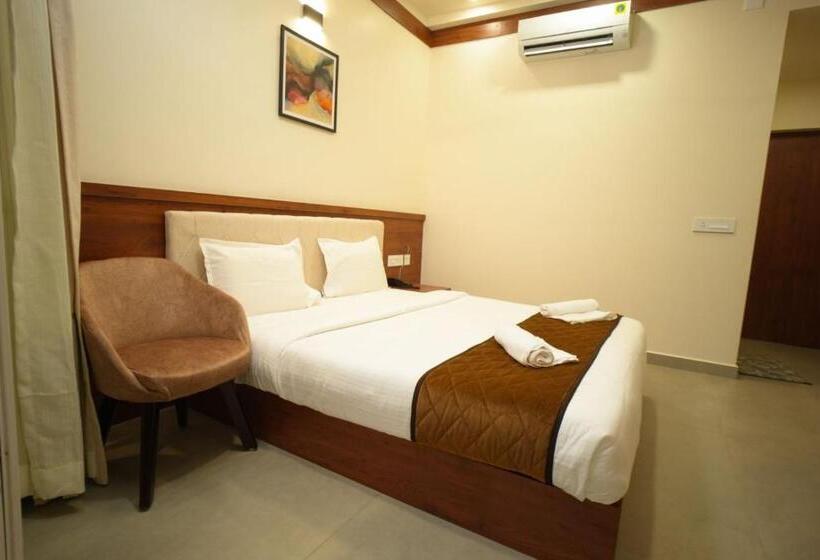 标准间, Royalton Residency