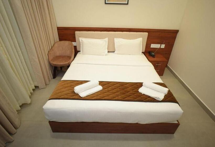 标准间, Royalton Residency