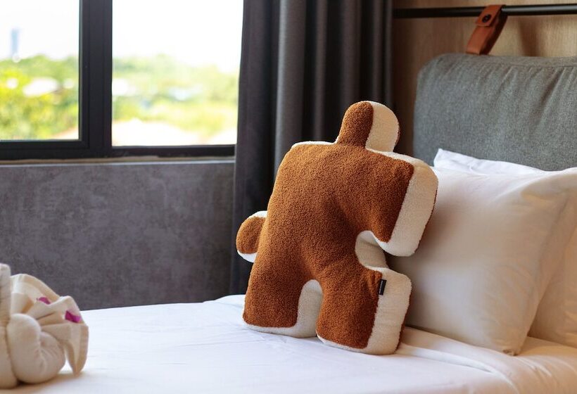 חדר משפחתי, The Bagan Suite