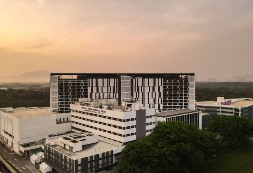 חדר דלוקס לשלושה, The Bagan Suite