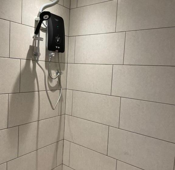 חדר דלוקס לשלושה, The Bagan Suite