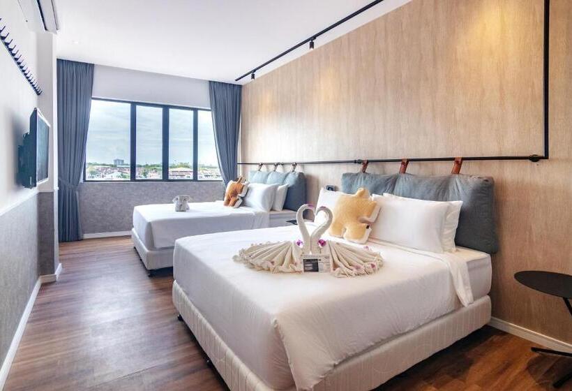 חדר משפחתי דלוקס, The Bagan Suite