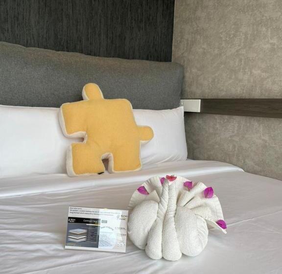 חדר דלוקס לשלושה, The Bagan Suite