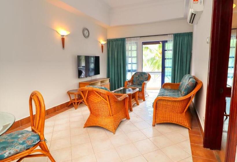 2 Bedroom Apartment with Views, Long Sands Port Dickson