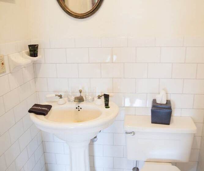 חדר סטנדרט, Bee And Thistle Inn