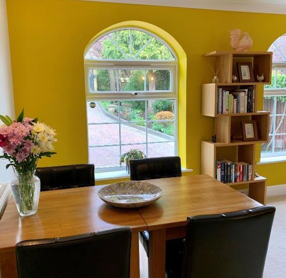 带大床的标准间, Homelands Apartment