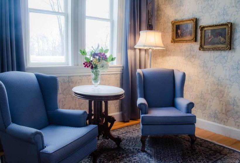 غرفة قياسية, Queen Anne Inn