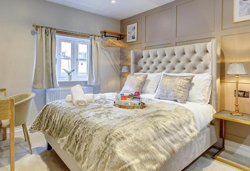 غرفة قياسية, The Bridge House Henley