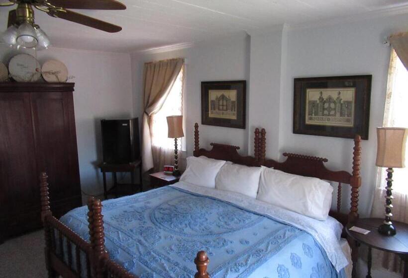 带大床的豪华间, Carrier Houses Bed & Breakfast