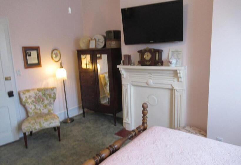 标准三人间, Carrier Houses Bed & Breakfast