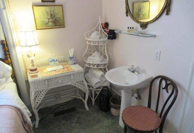 标准三人间, Carrier Houses Bed & Breakfast