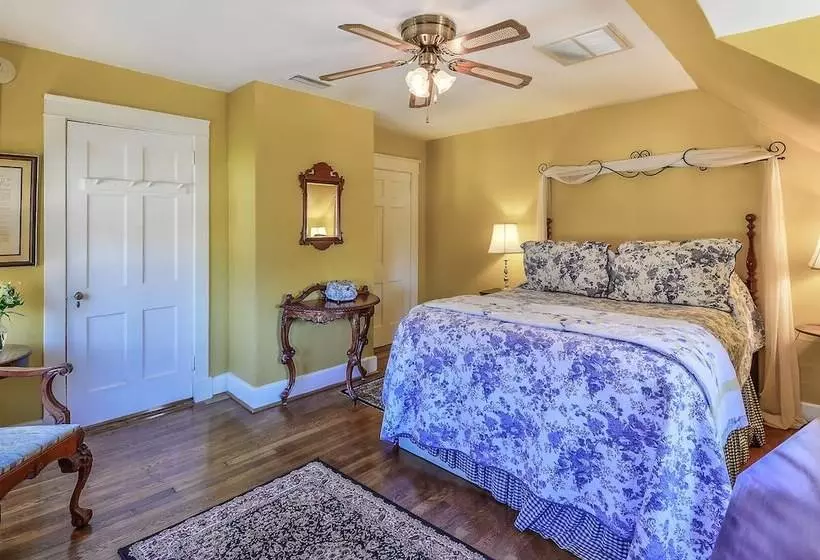 デラックスルーム, Cedars Of Williamsburg Bed & Breakfast