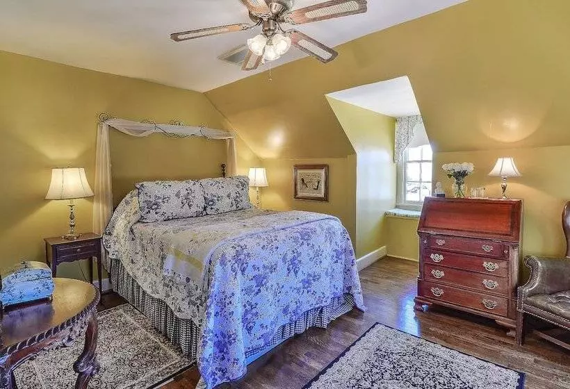 デラックスルーム, Cedars Of Williamsburg Bed & Breakfast