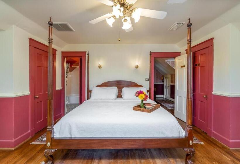 Люкс Кровать Кинг, Cedars Of Williamsburg Bed & Breakfast