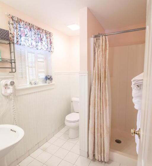 家庭间, Cedars Of Williamsburg Bed & Breakfast