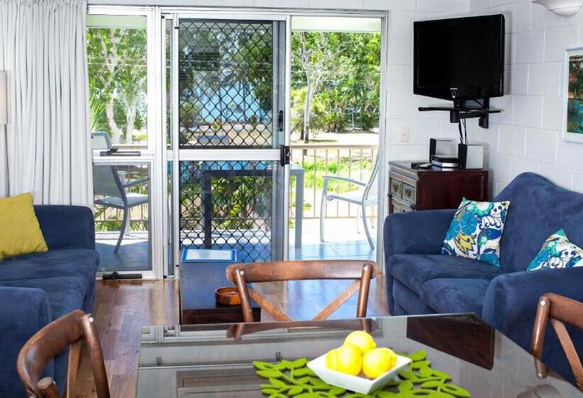 Апартаменты Премиум 1 Спальня, Clifton Sands Holiday Apartments