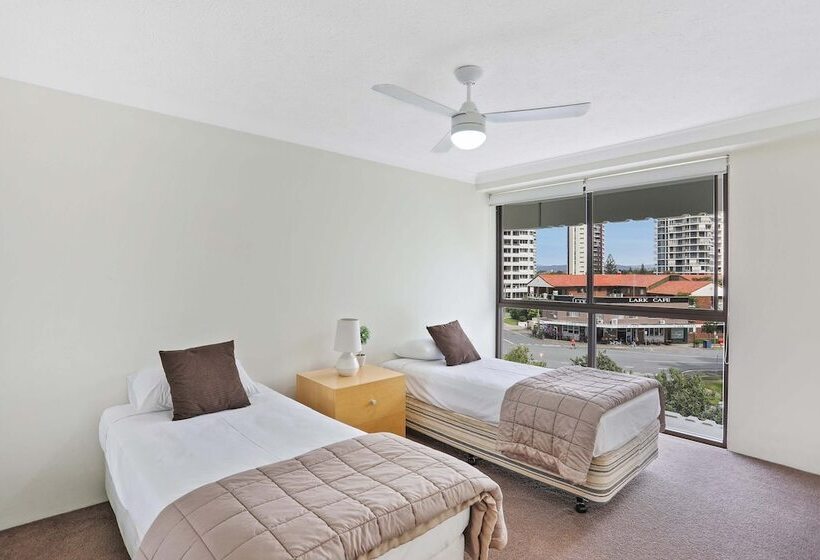 شقة 3 غرف, De Ville Apartments