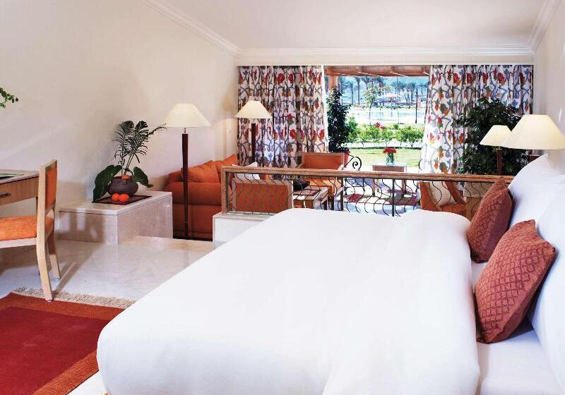 Deniz Manzaralı 1 Yatak Odalı Daire, Hodges Bay Resort & Spa