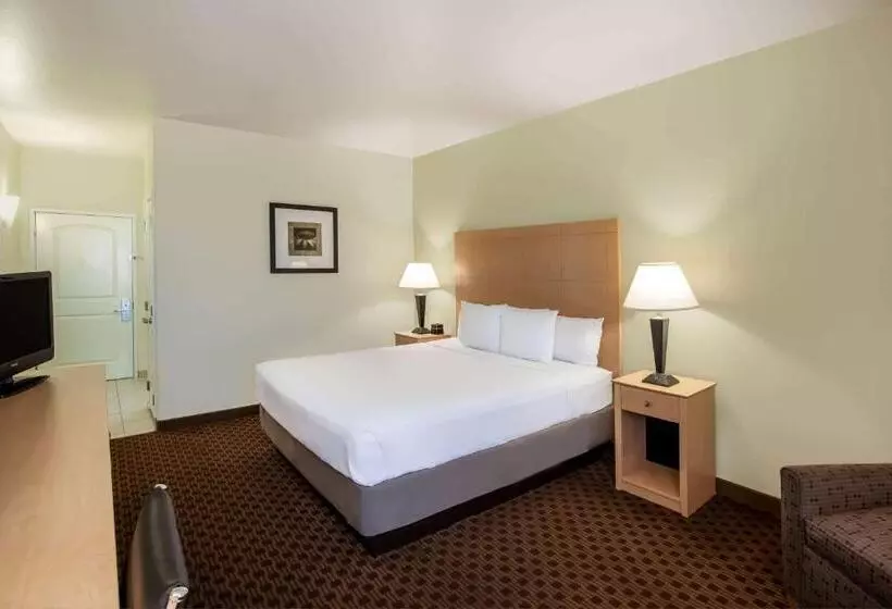 キングサイズベッドのデラックスルーム, La Quinta By Wyndham Odessa North
