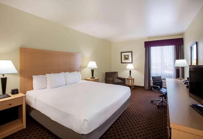 Номер Deluxe Кровать Кинг, La Quinta By Wyndham Odessa North