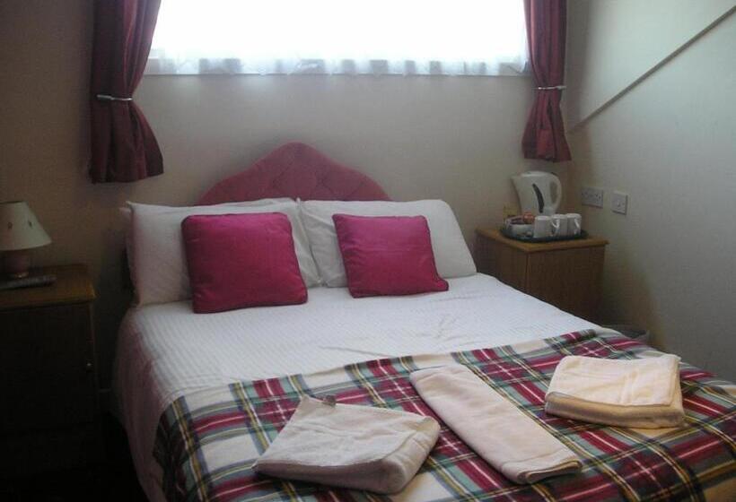 اتاق عادی, Lee & Chris S Belvedere  Adults Only