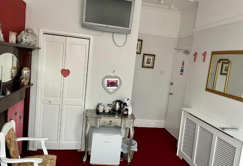 اتاق لوکس, Lee & Chris S Belvedere  Adults Only