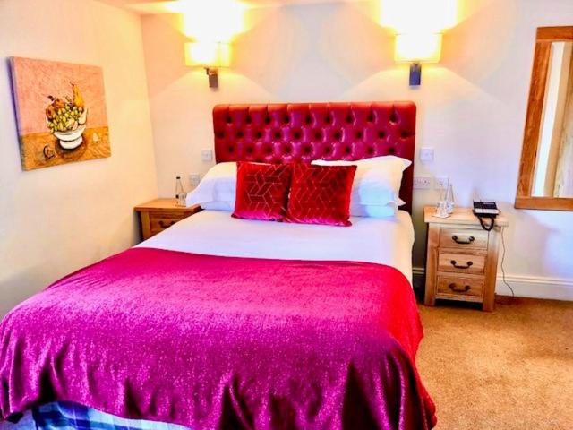 标准间, Oak Tree Inn