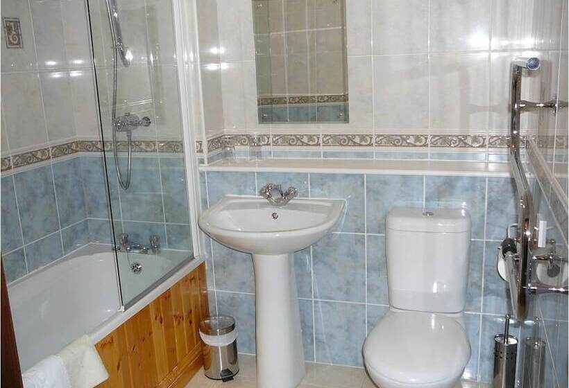 ファミリールーム, The Bickford Arms Inn