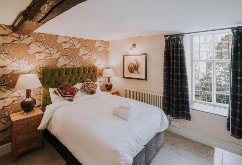 스탠다드 룸, The Falkland Arms