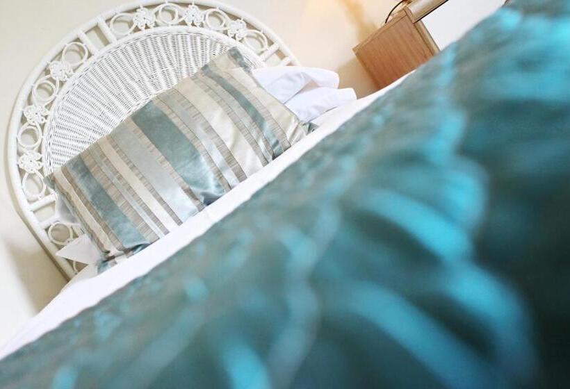 标准间, The Potters Arms