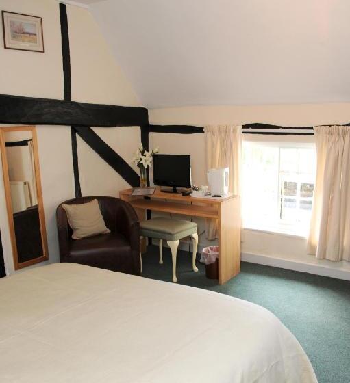 חדר משפחתי, The Potters Arms