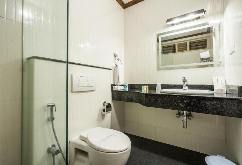 Quarto superior, Tissa's Inn