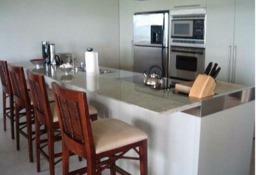 سوییت با چشمانداز دریا, Le Vele Resort