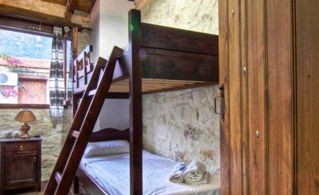 家族用アパートメント, Stone Village