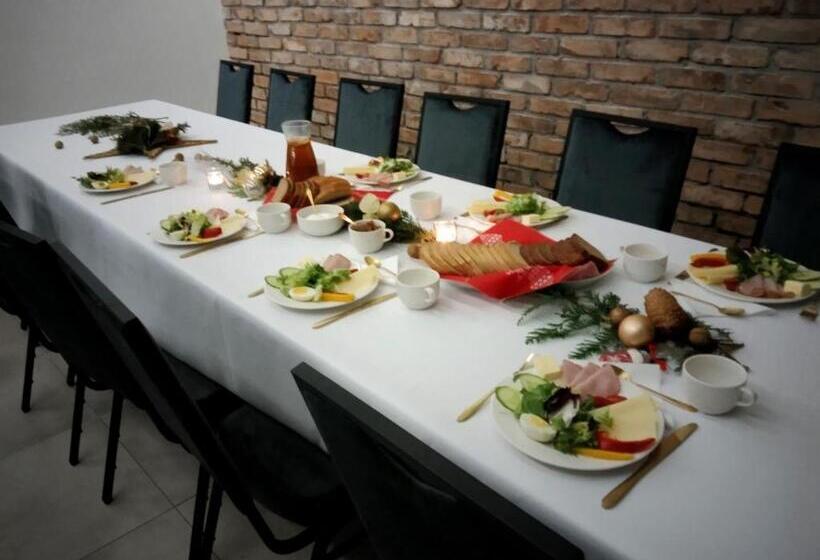 חדר סטנדרט, Antówka