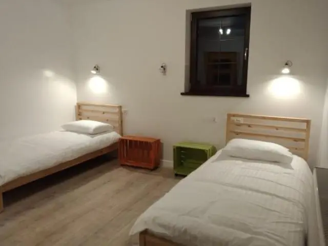 Standard Kolmen Hengen Huone, Antówka
